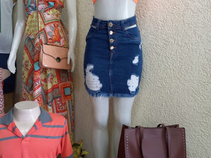 Lote de roupas mistas femininas e masculinas para Brechós