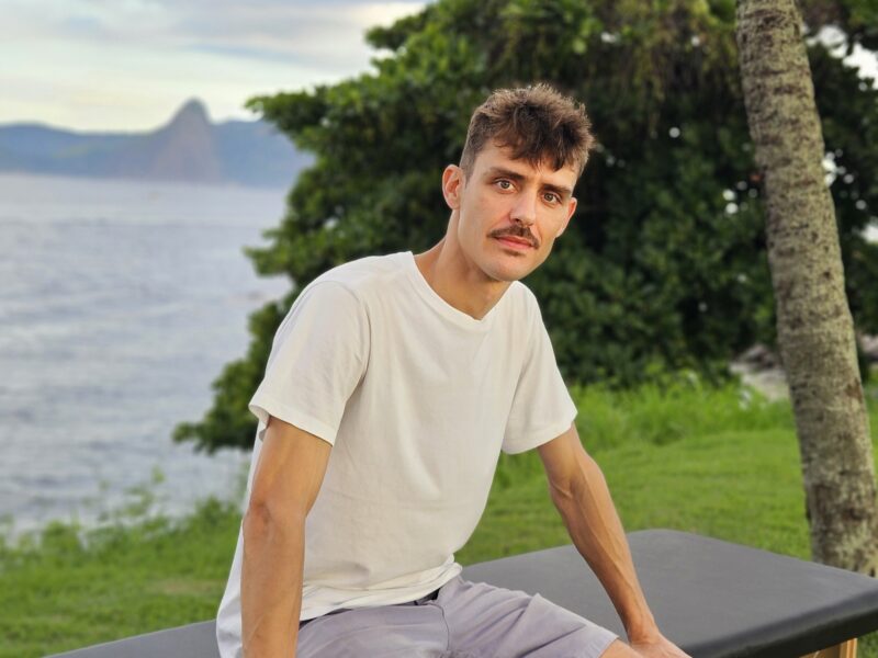 Massoterapeuta certificado atende Centro e Zona Sul