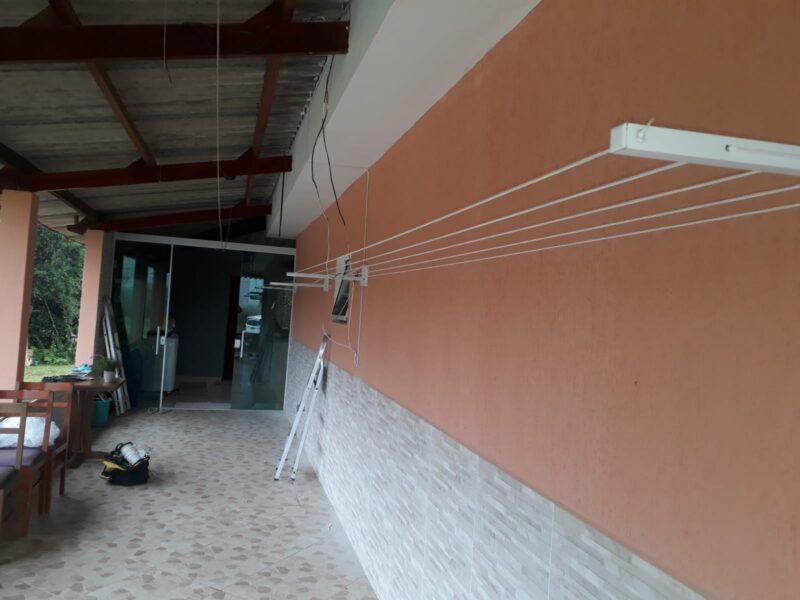 Instalação de Varal de Teto