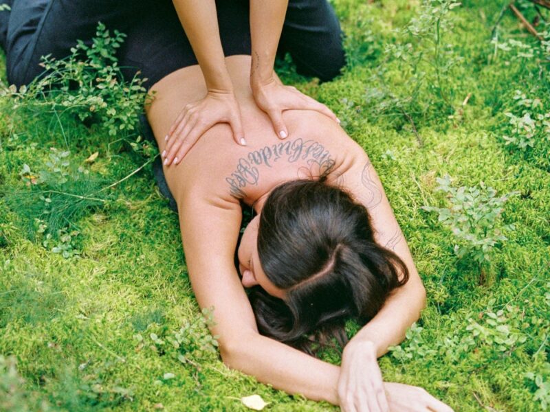 Massagem relaxante , Tantra e Rituais